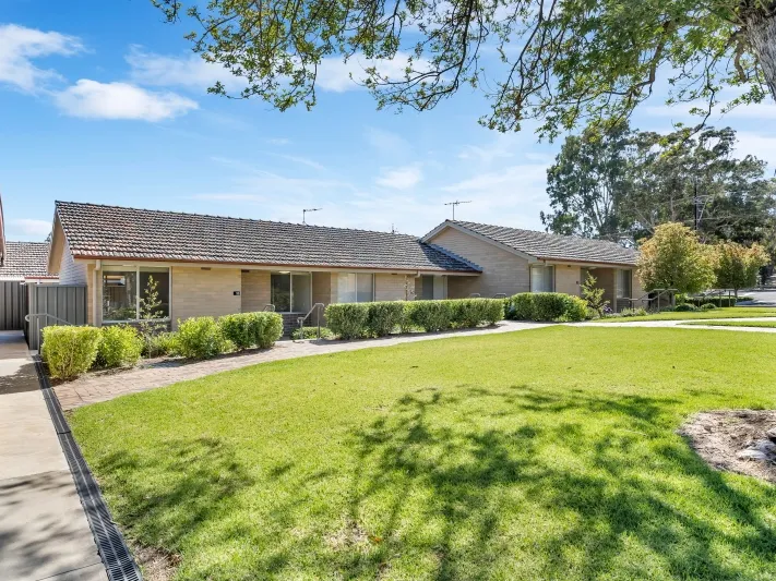 AFFORDABLE EASY LIVING WITH PRIVATE REAR COURTYARD 