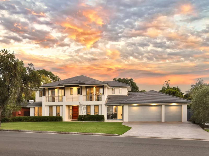 Breathtaking Family Home!!