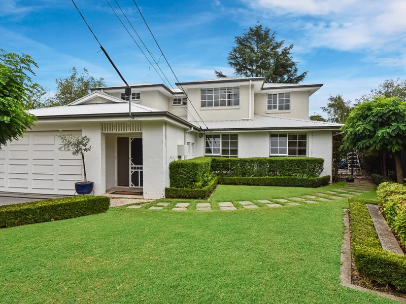 EXECUTIVE HOME - GARDENER INCLUSIVE