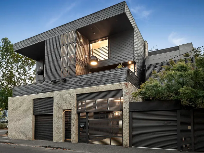 Contemporary conversion with enviable City-Fringe access