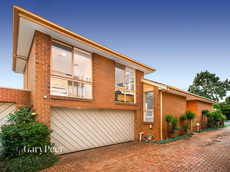 Sunny, spacious & superbly located