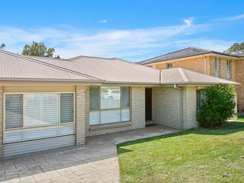 Quality 4 Bedroom Home With Single Car Garage