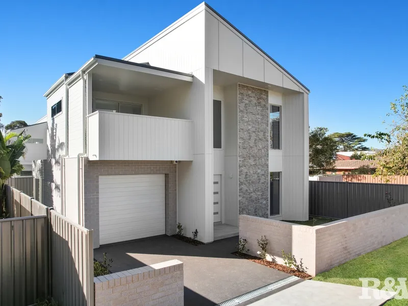 Unique Architectural Townhouse