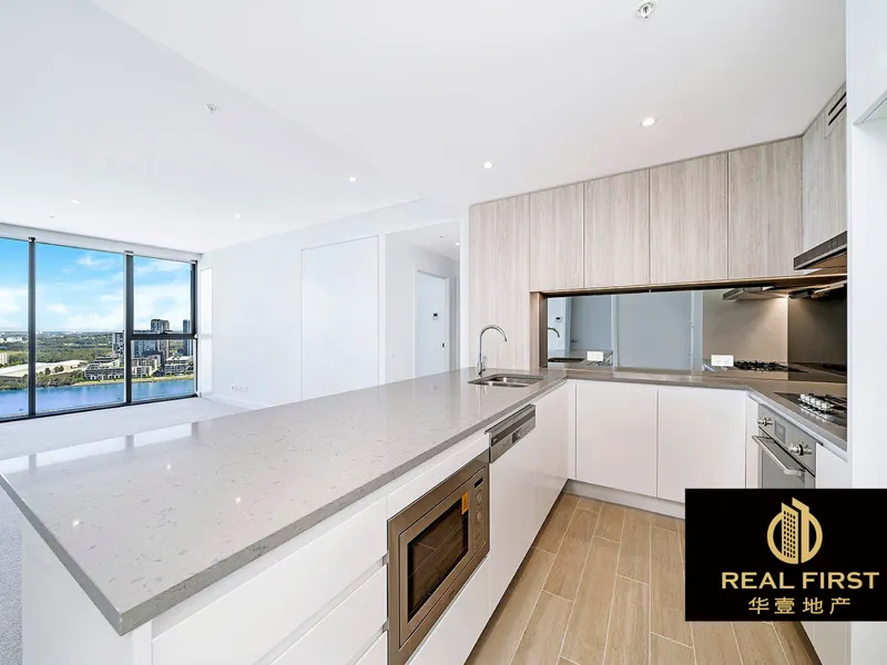 Luxurious 3 Bedrooms with Waterviews