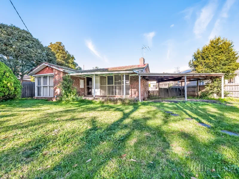 Four Bedrooms Walking Distance to Monash University