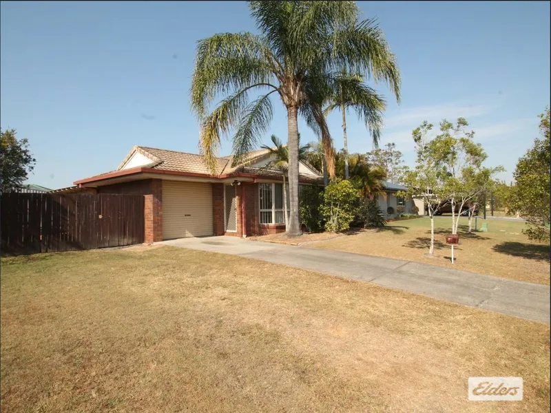 SPACIOUS FULLY FENCED YARD - LARGE MAN CAVE SHED