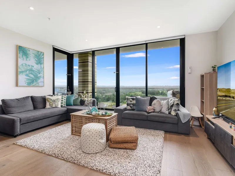 Luxury Spacious｜ North Facing Two Bedroom Apartment.