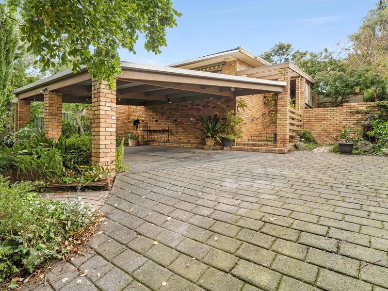 Enjoy Relaxed Living in Tranquil Surrounds