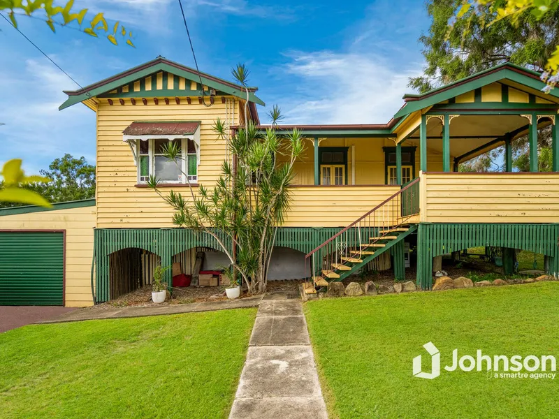 DOUBLE GABLED QUEENSLANDER WITH SHED