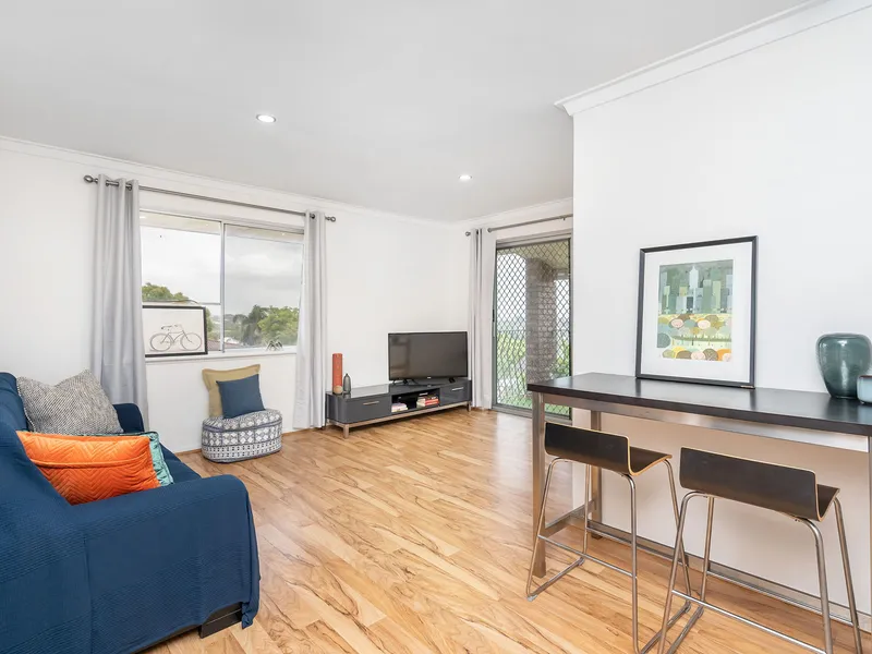 Stylish and secure with views!