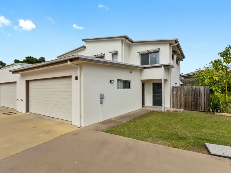 QUALITY LARGE FOUR BEDROOM TOWNHOME