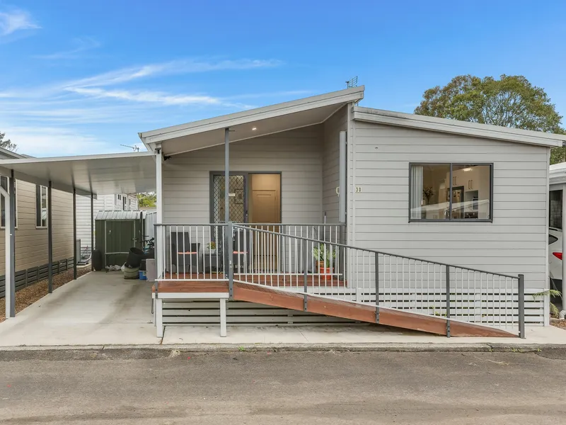 Over 50s Retirement Living in an Ultra Convenient Location!