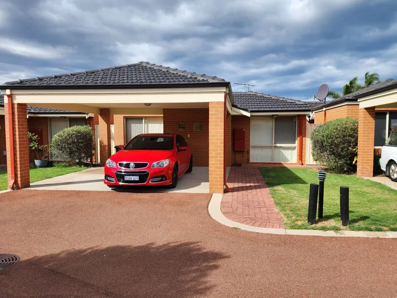 Extremely Low Maintenance 3x2 Situated in the Popular St Michael Estate!