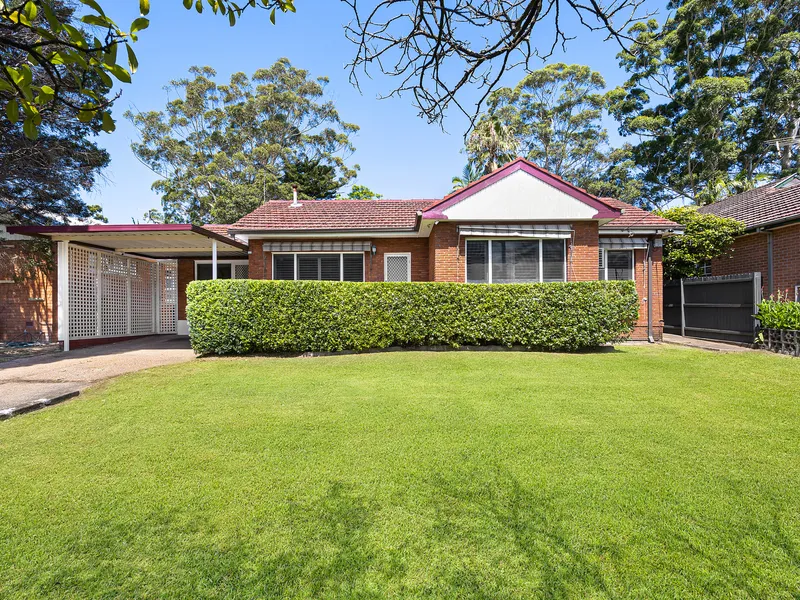 Fantastic family starter close to schools, shops and transport