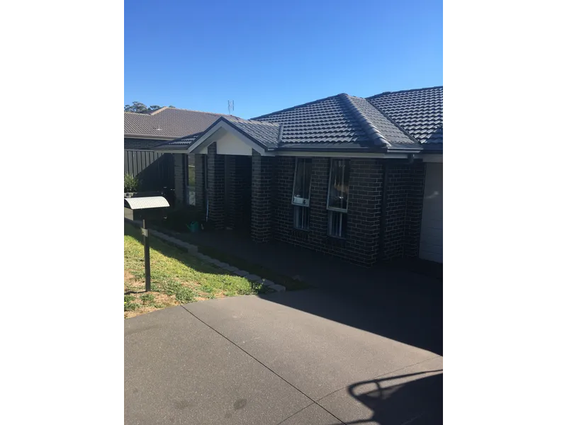4 Bedroom Family Home in Morisset Park