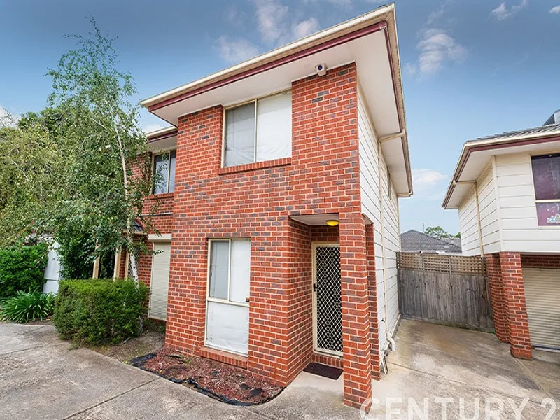 A modern 2 bedroom townhouse in central Noble Park