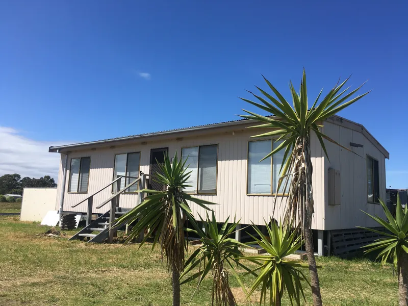 DISTANT WATER VIEWS AT A GOOD PRICE 