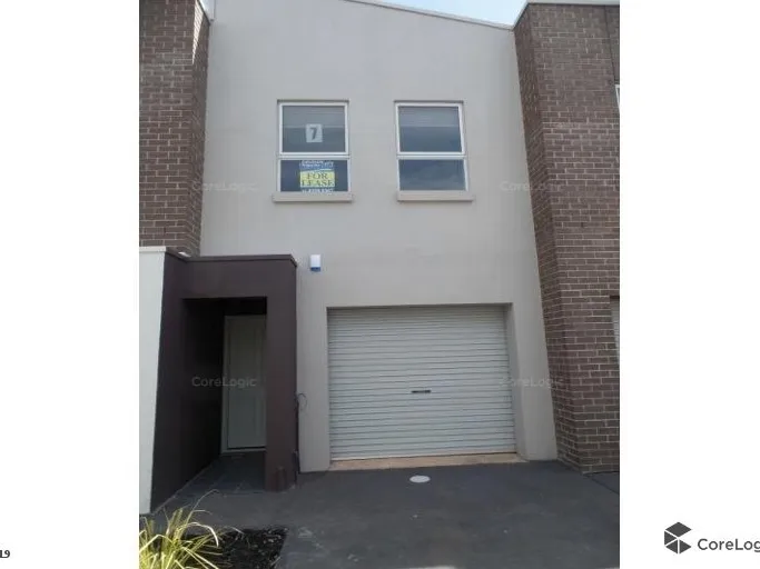 To apply for this property online please go to www.tenantoptions.com.au NOTE we do not accept 1Form applications