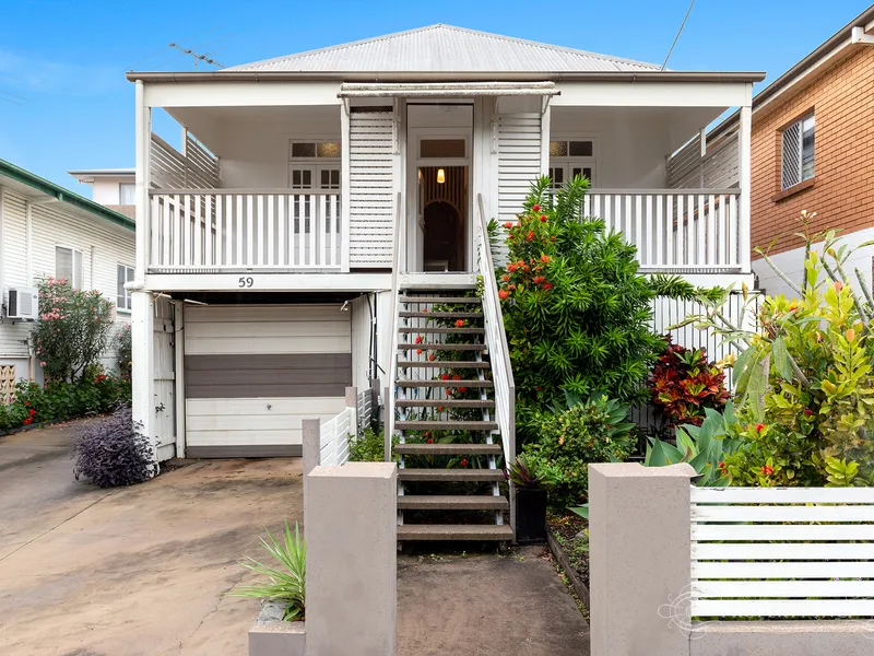 Ideally and Conveniently Located 3 Bedroom House!