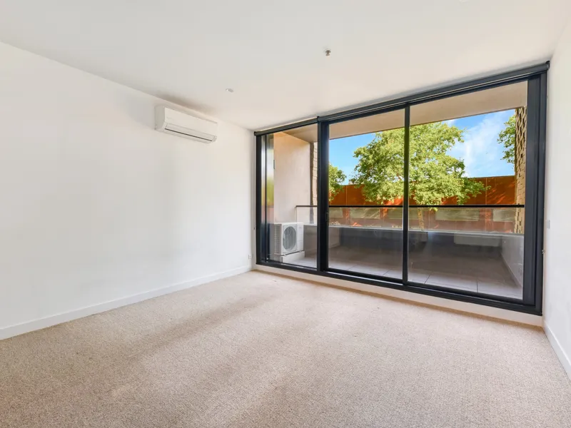 Comfortable Two-Bedroom Apartment Available Now!