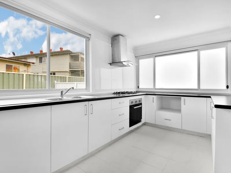 Renovated home with two kitchens and potential accomodation for two families