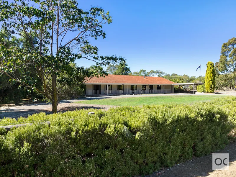 'PARKRIDGE' - 2 ACRE COUNTRY RETREAT