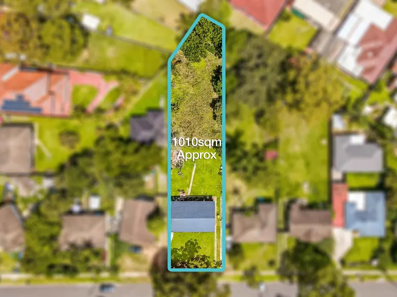 Large 1010m2(approx) block in sought after location