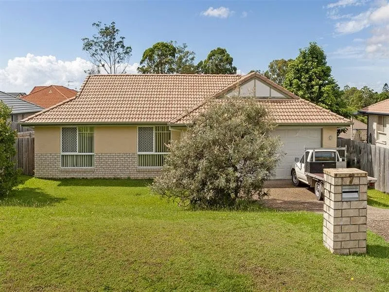 GREAT SIZED FAMILY HOME - 4 BEDROOMS!