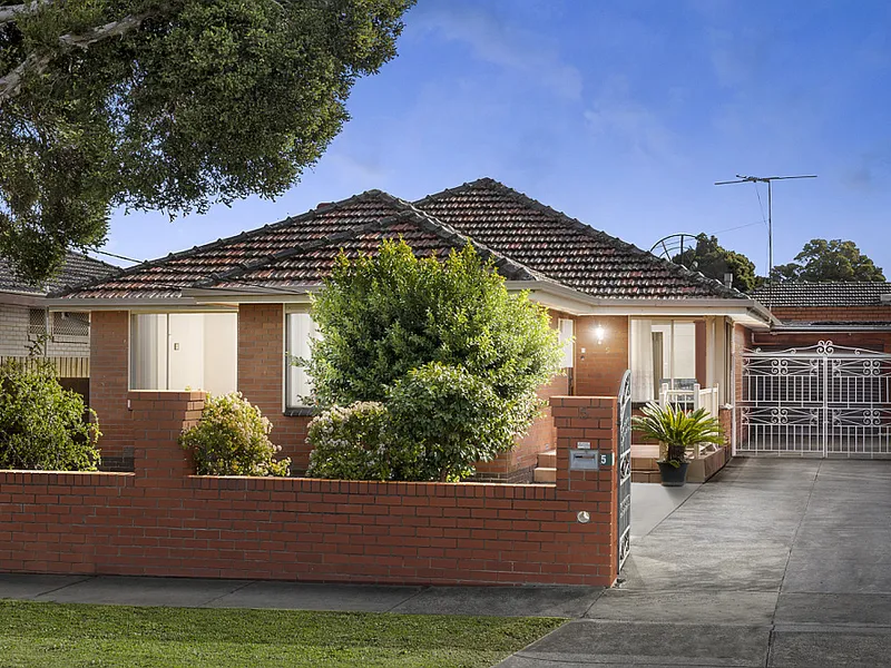 Outstanding Family Classic