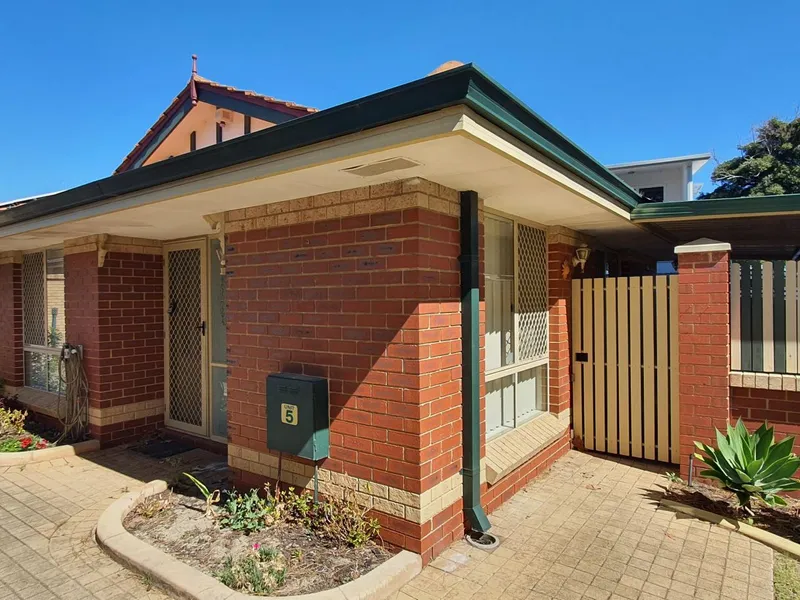 Perfect Retirement Unit - Only a short stroll to the shops - O'Connor - WA