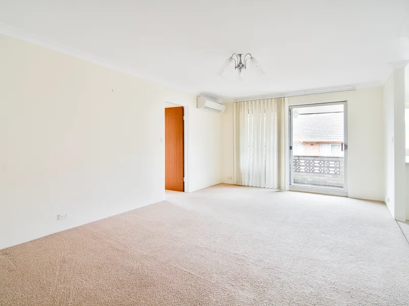 LIGHT-FILLED AND PRIVATE