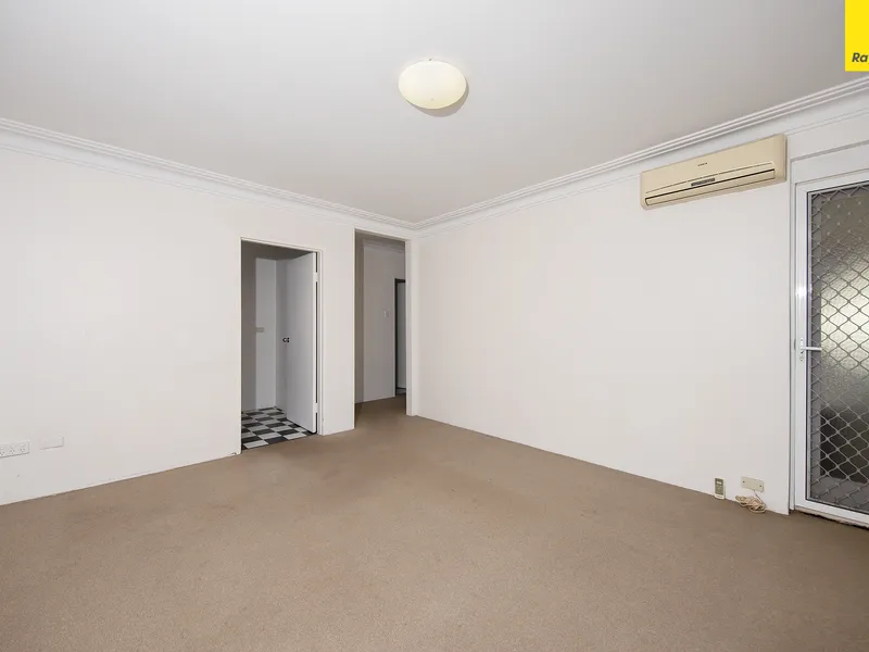 2 bedder in ideal location