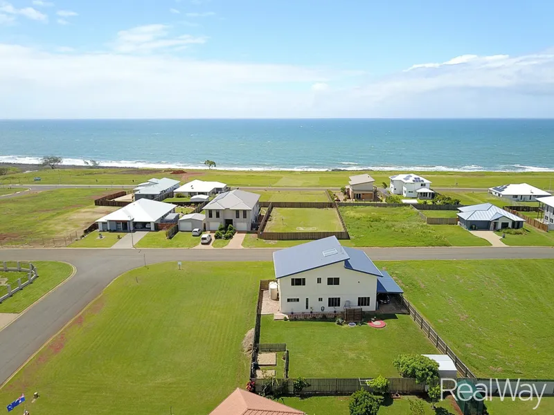 Entertainers 5 Bedroom Home With Ocean Views!