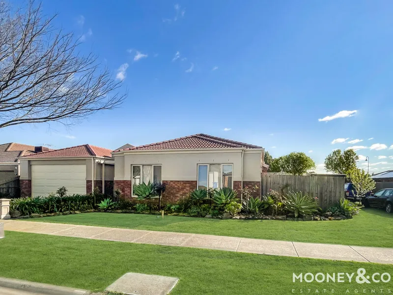QUALITY FAMILY HOME WITH SIDE ACCESS!