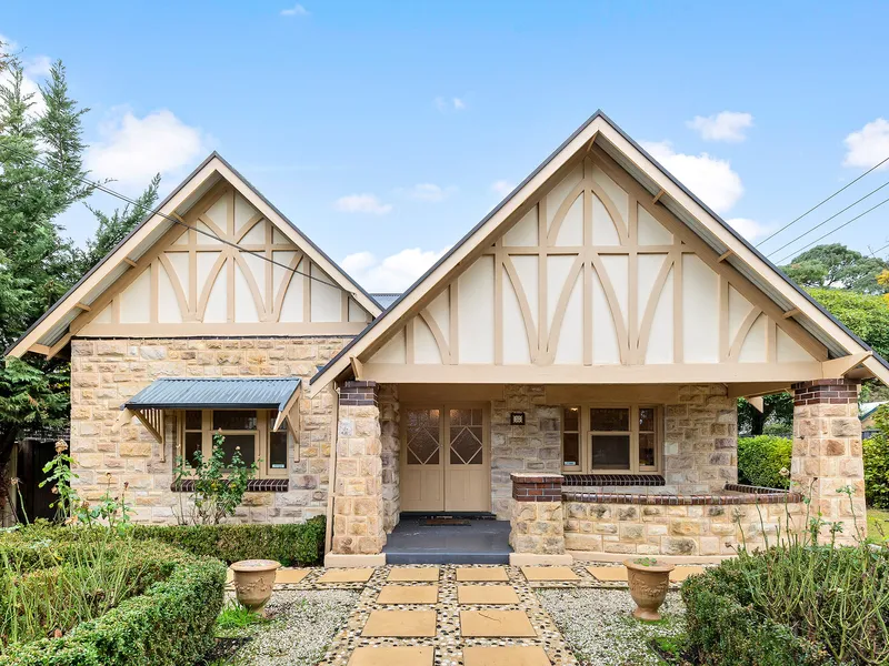 Sandstone-fronted Tudor classic set for versatile family living