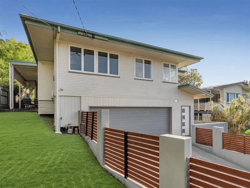 Your Perfect Entertainer's Haven Awaits!