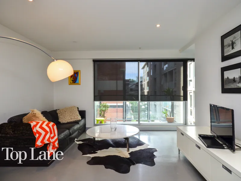 SPACIOUS ONE BEDROOM WITH STUDY