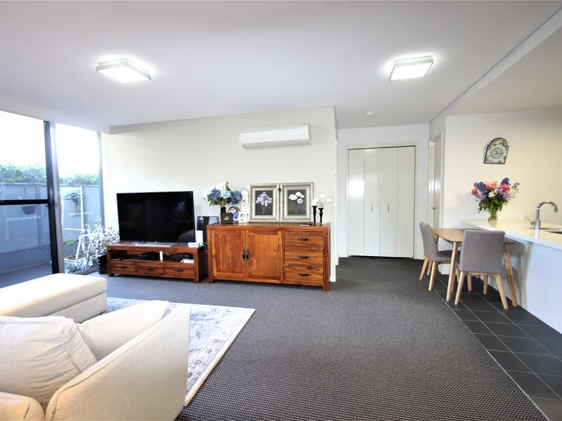 CONVENIENT SERENE SPACIOUS (call 0434686457 for private inspection only)