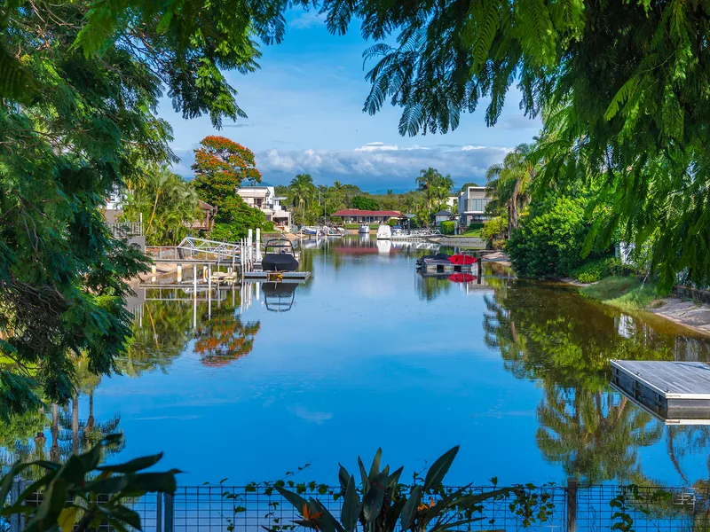 Opportunity in Exclusive Broadbeach Waters - Get Your Town Planners and Architects at the Ready!