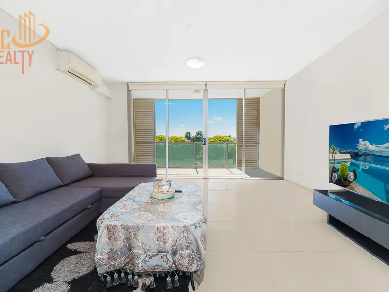 127sqm Split level north facing apartment in the center of  Ashfield!