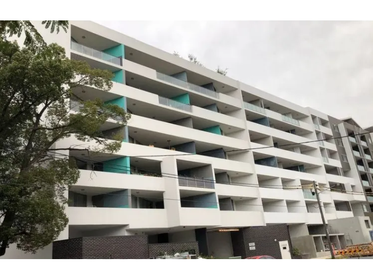 Stylish Apartment At The Heart Of Homebush With Huge Dual Balcony