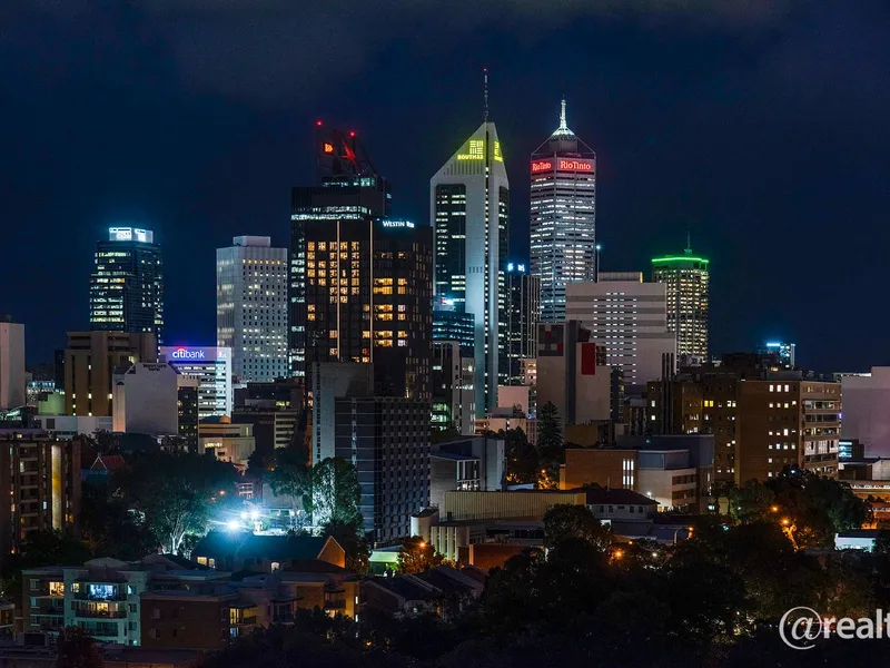 Executive Fully Furnished Apartment with City & River Views