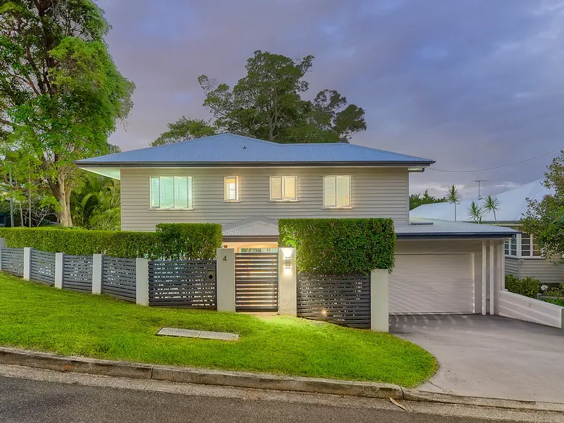 Beautifully-renovated family and entertainers’ sanctuary