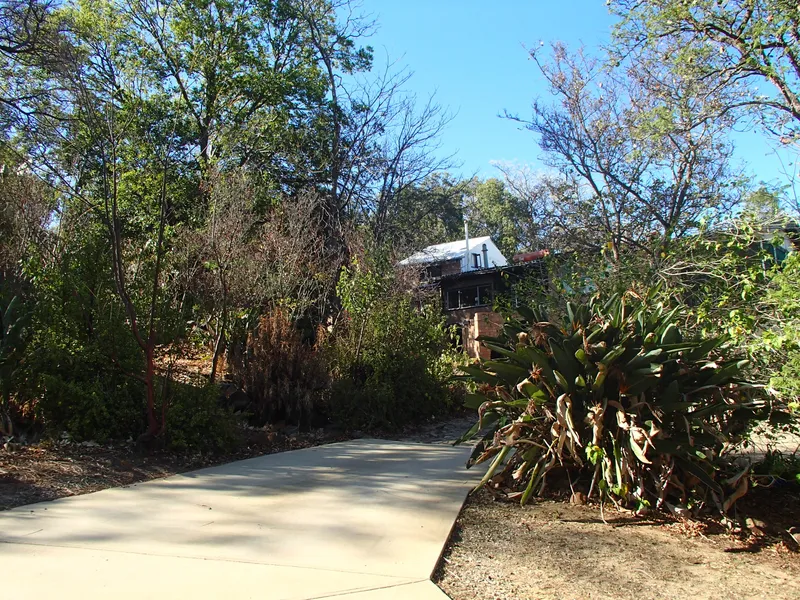 Hills Hideaway - Renovate or Demolish!