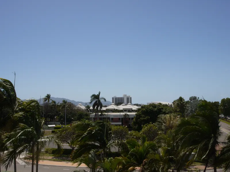 FULLY FURNISHED UNIT - AVAIL. 15TH APRIL