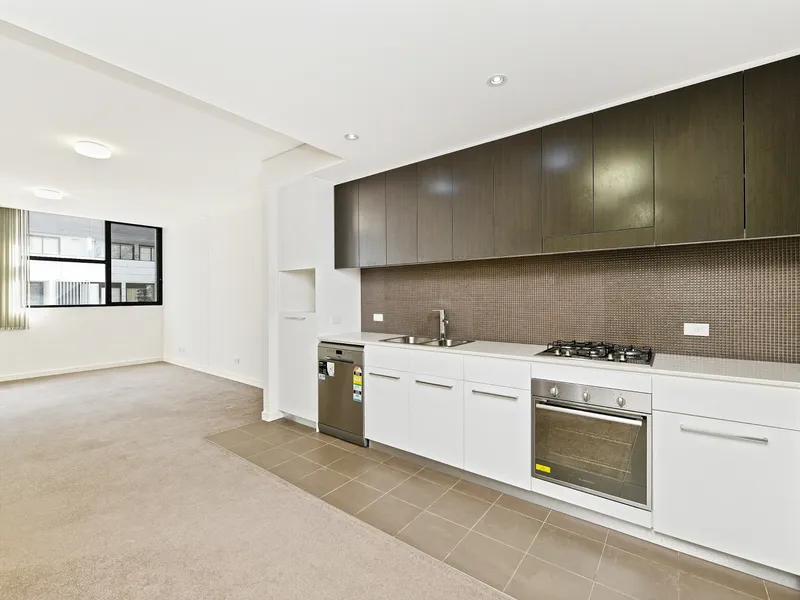 EXTRA-SPACIOUS ONE BEDROOM APARTMENT AT CLEMTON PARK VILLAGE