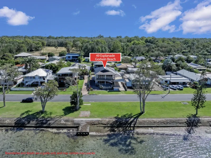 DISABILITY ACCESSES | UNINTERRUPTED WATERFRONT LOCATION | MULTIPLE ENTERTAINING AREAS