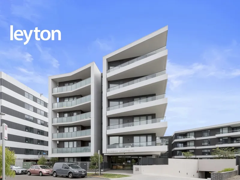 Excellent Investment or Vibrant Living in Jackson Green Clayton South!