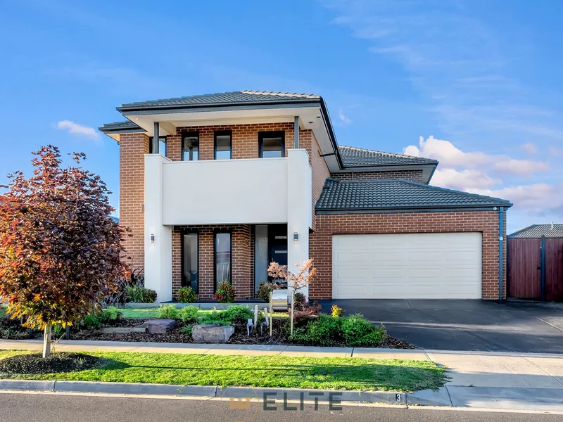 GRAND LUXURY HOME ON 544m2 ALLOTMENT!