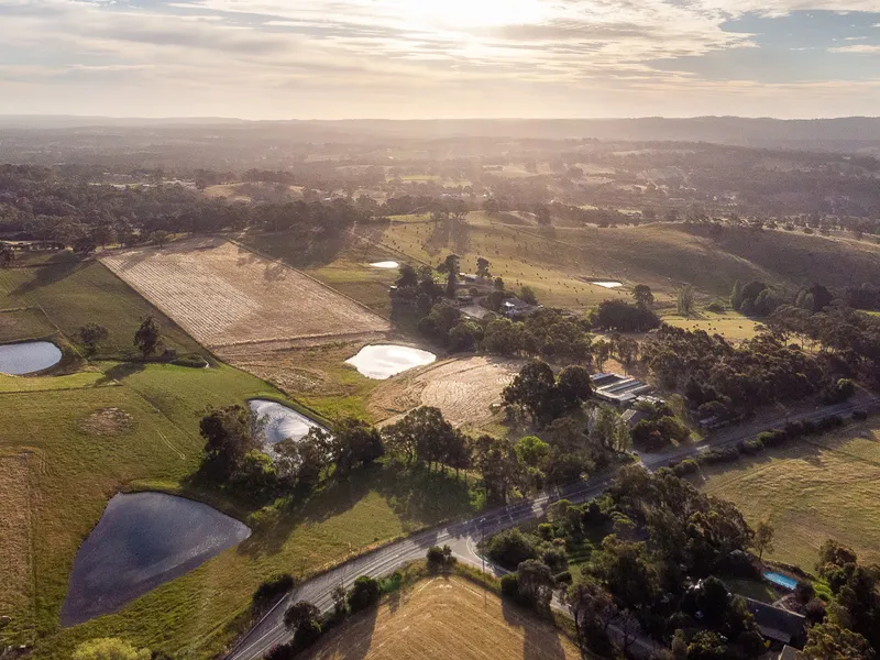 Exceptionally positioned 20acre lifestyle property